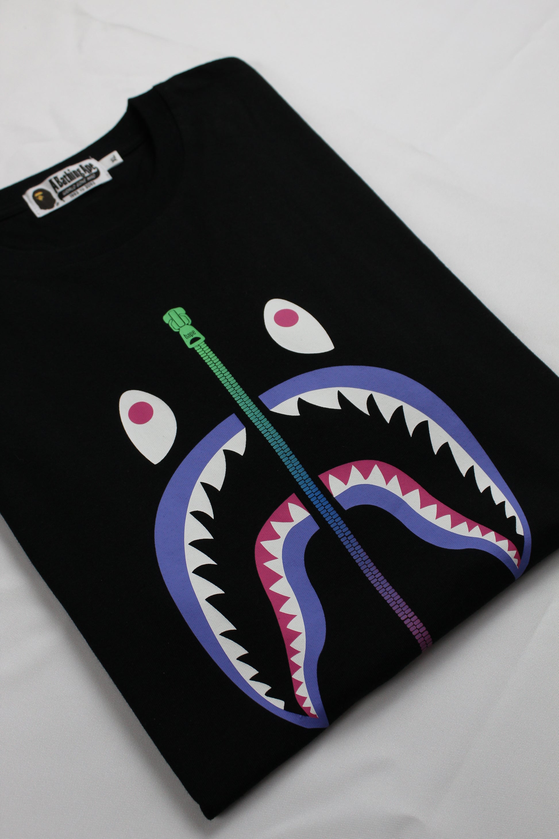 Camiseta Bape Colors Shark Tee Preta