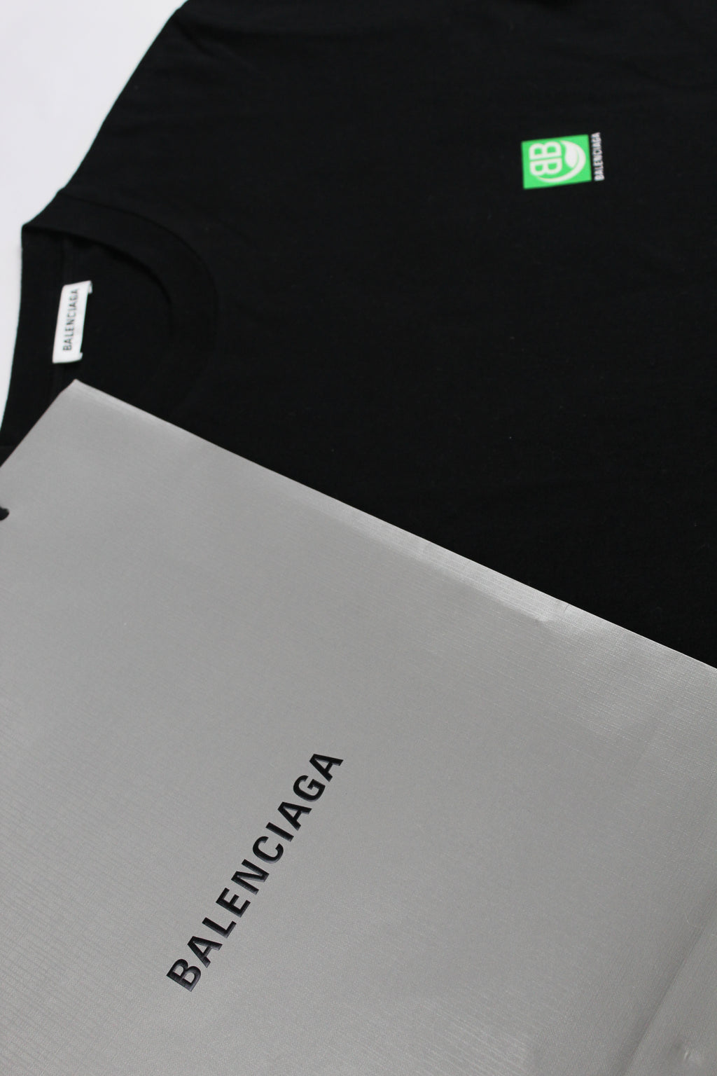 Camiseta Balenciaga B Enviromental Tee