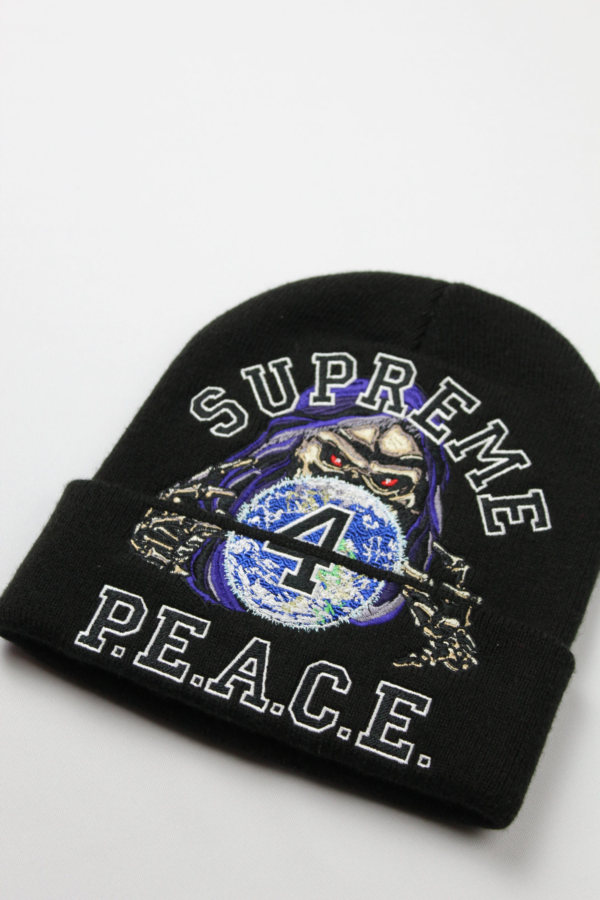 Touca Supreme Peace Embroidered Beanie