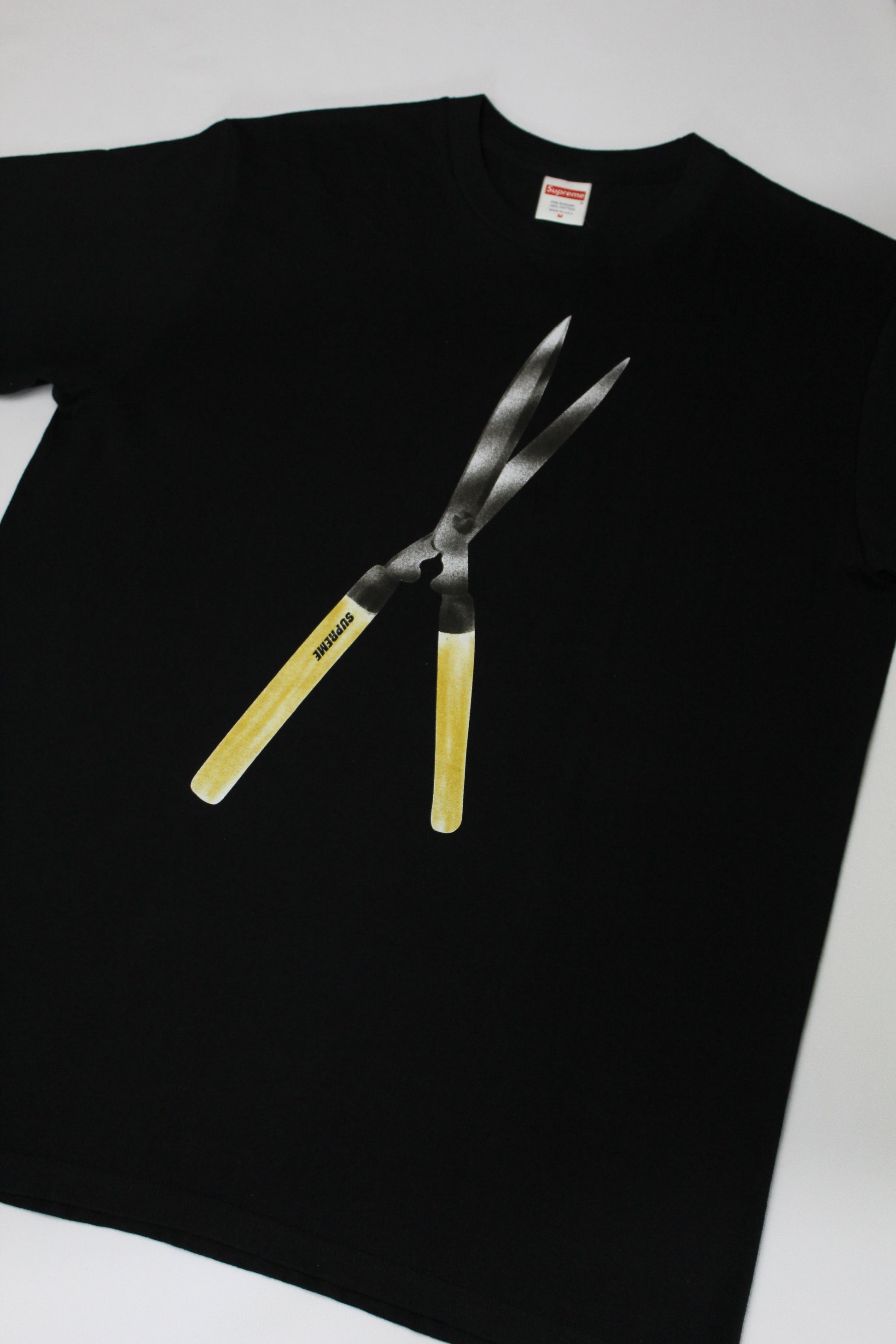 Camiseta Supreme “Hedge Clippers”